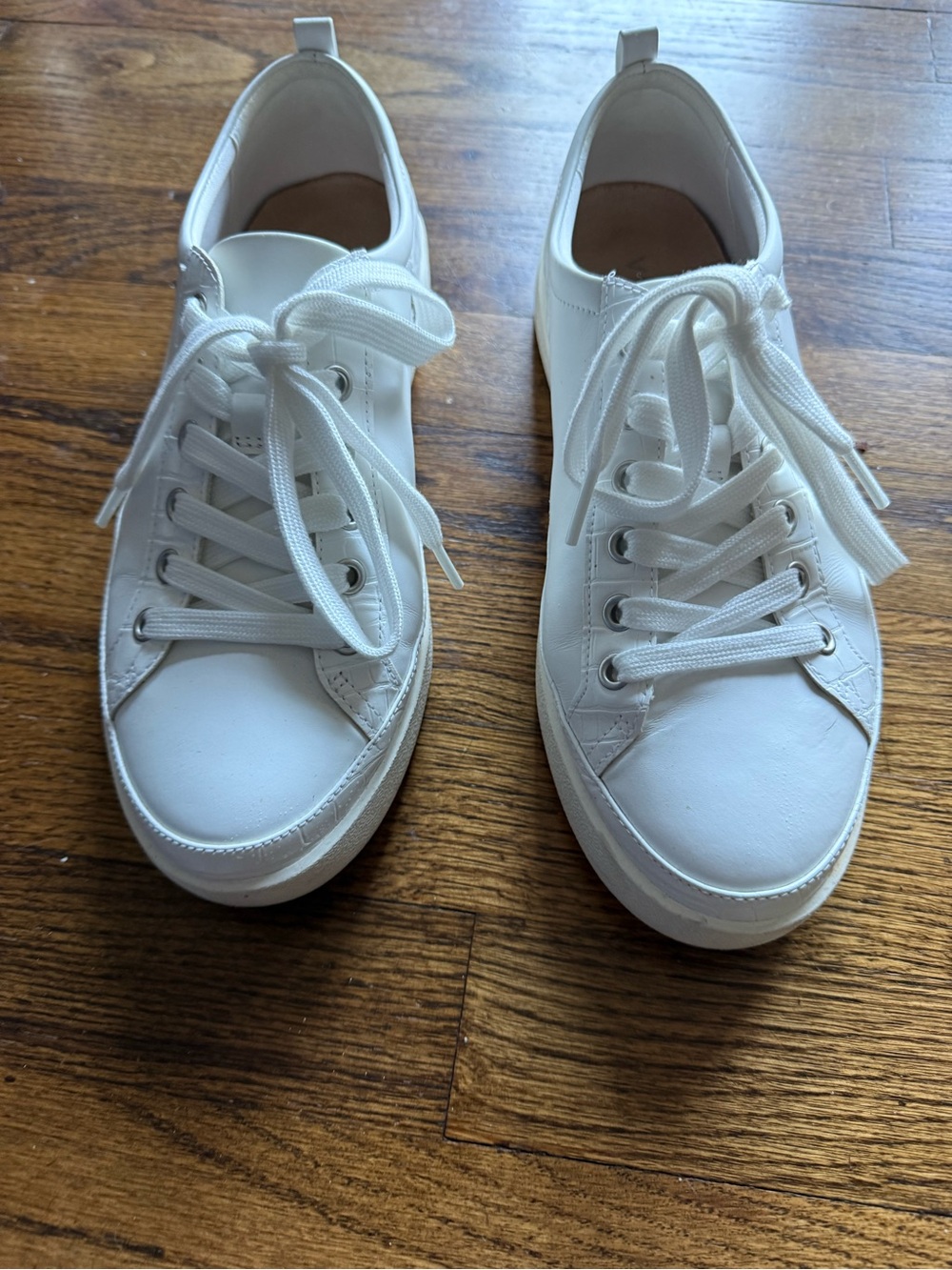 Women’s Vionic leather white sneakers - Picture 6 of 7